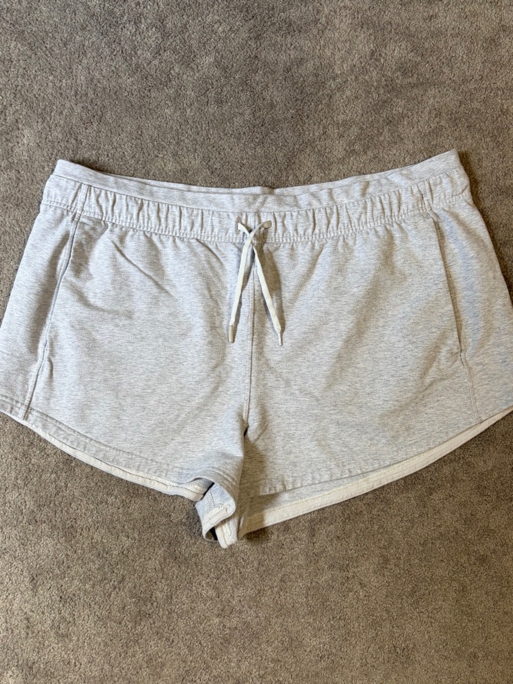 Lululemon inner glow shorts